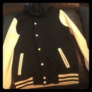 “Snowboarding jacket” never worn